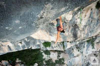 Nolwen Berthier signe la deuxième ascension d'Hématome Crochu (9a)